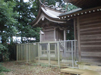 中木戸（風間）諏訪神社・本殿と拝殿