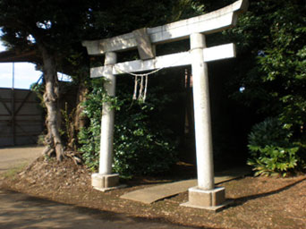 神々廻鳥見神社・鳥居